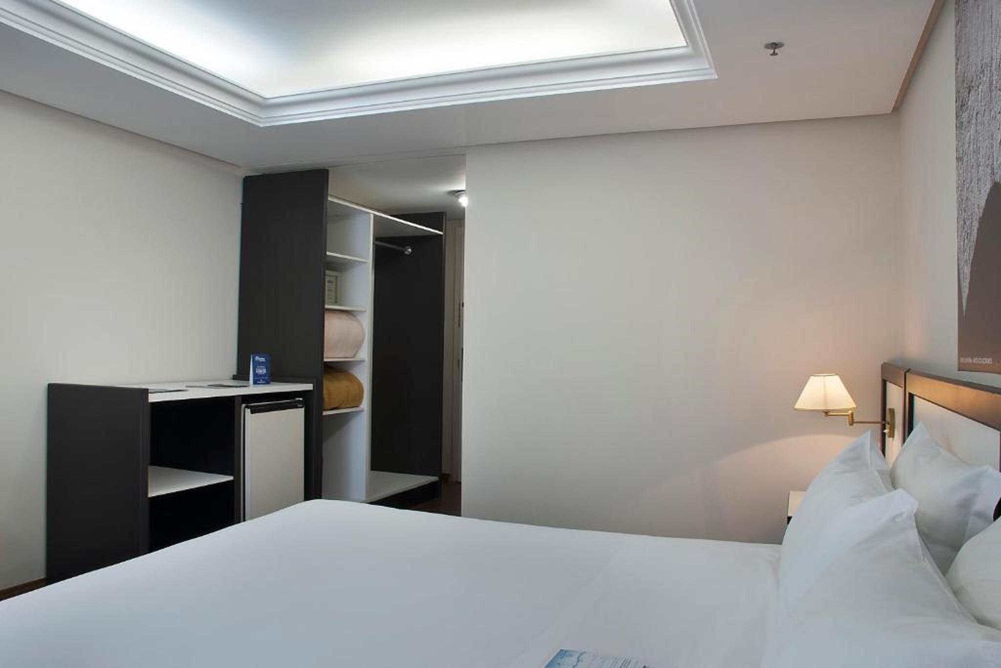 Master Grande Hotel - Proximo Ao Palacio Do Governo Порту-Алегри Экстерьер фото